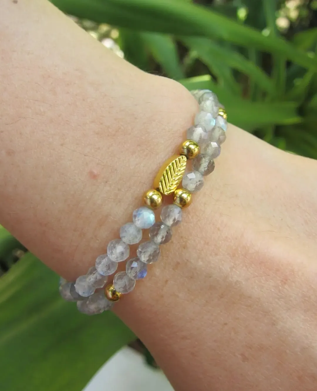 Dainty Labradorite Gemstone Bracelet