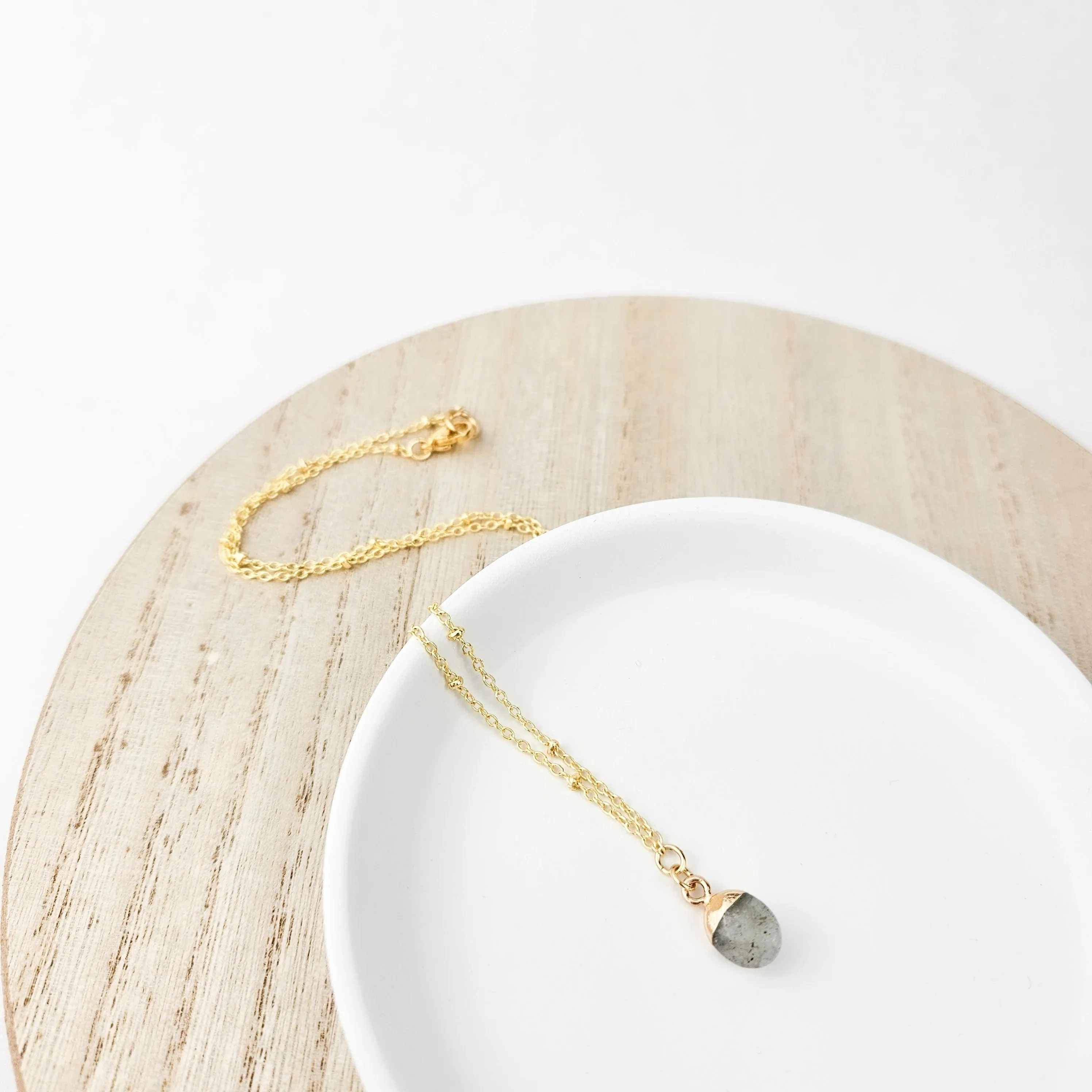 Dainty Labradorite Gemstone Necklace