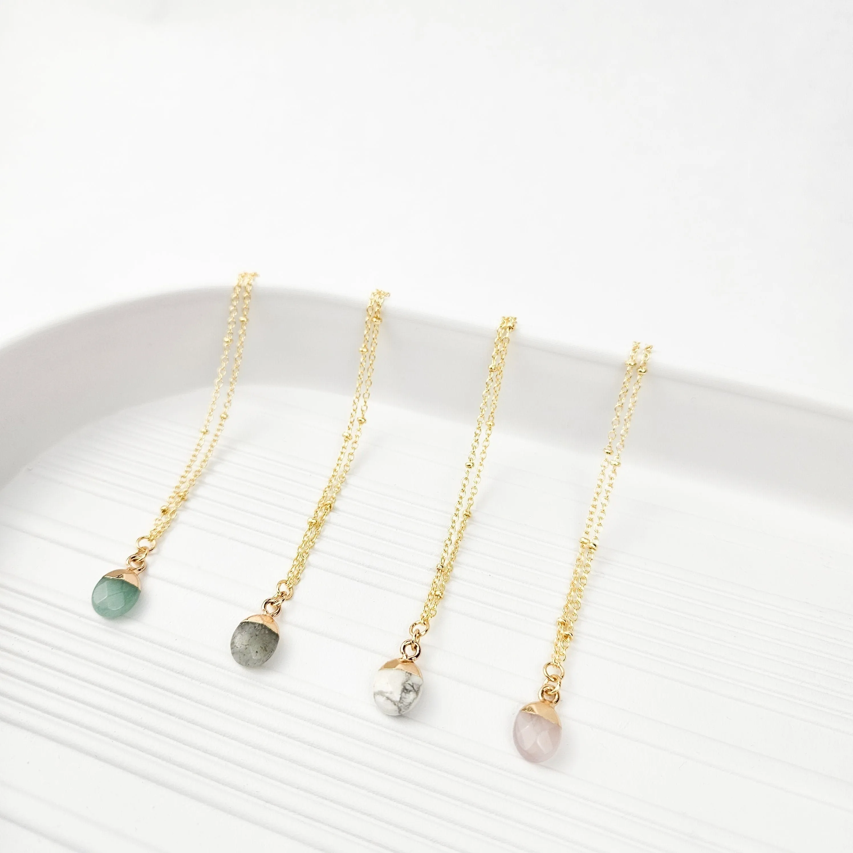 Dainty Labradorite Gemstone Necklace