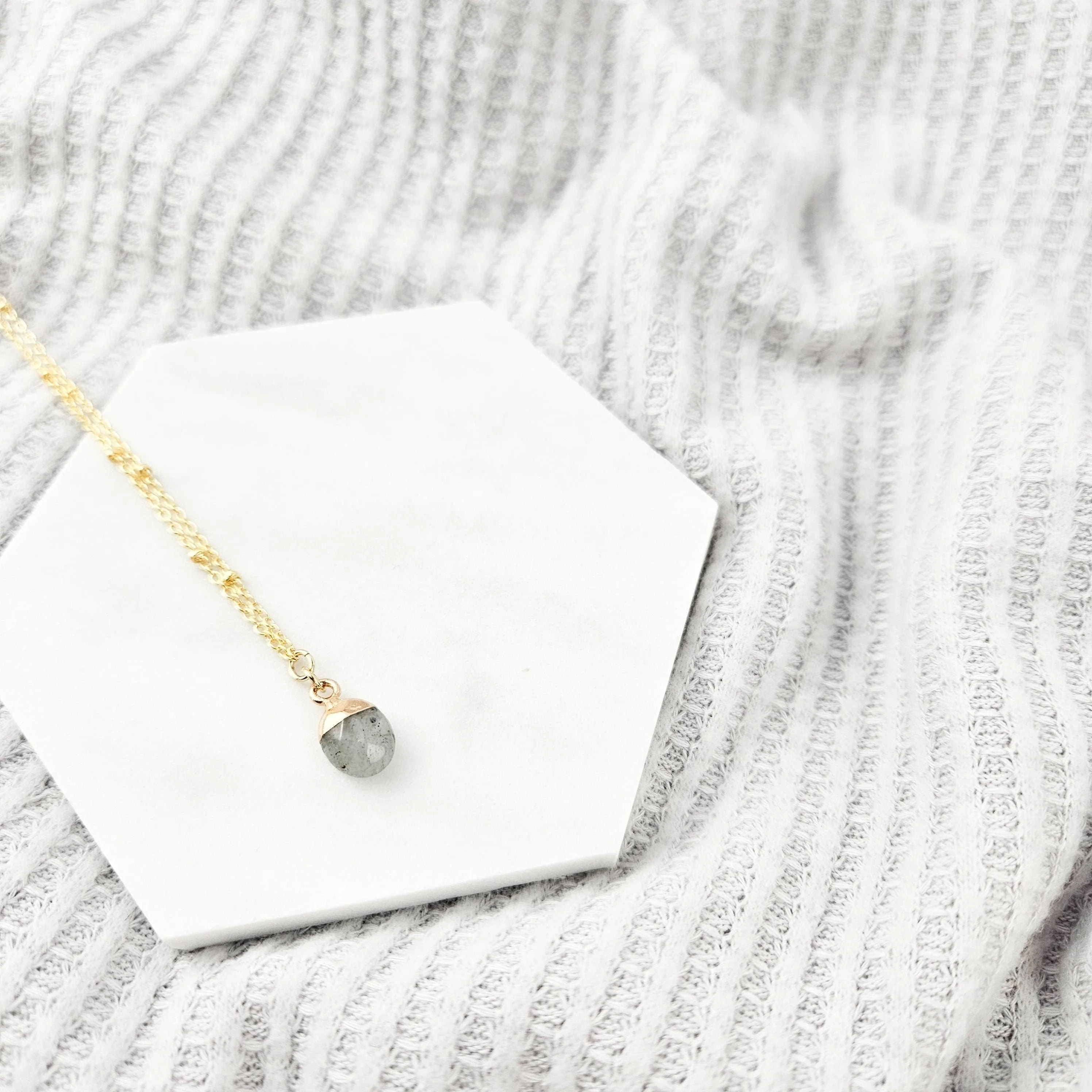 Dainty Labradorite Gemstone Necklace