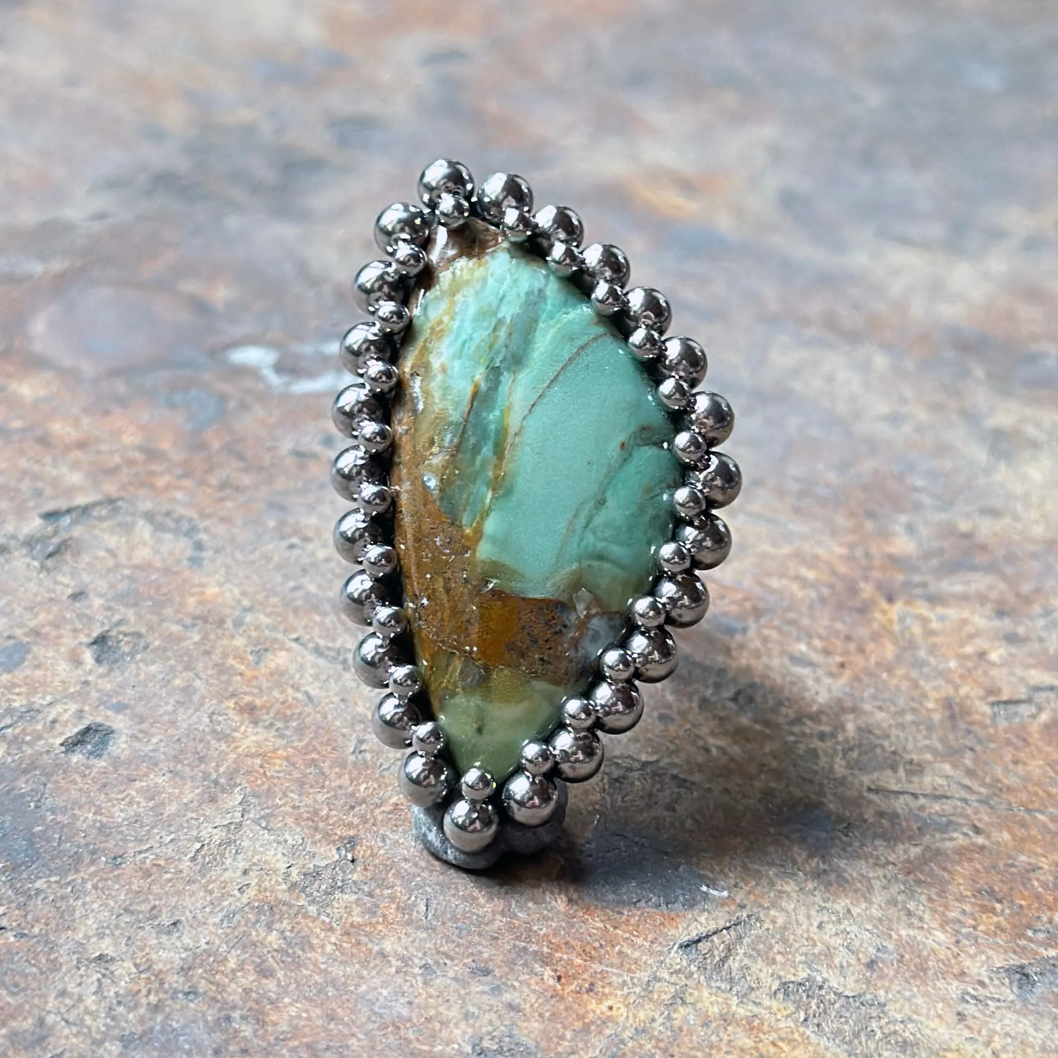 GEMSTONE Green Pilbara Jasper Shard Ring: Size 8.5