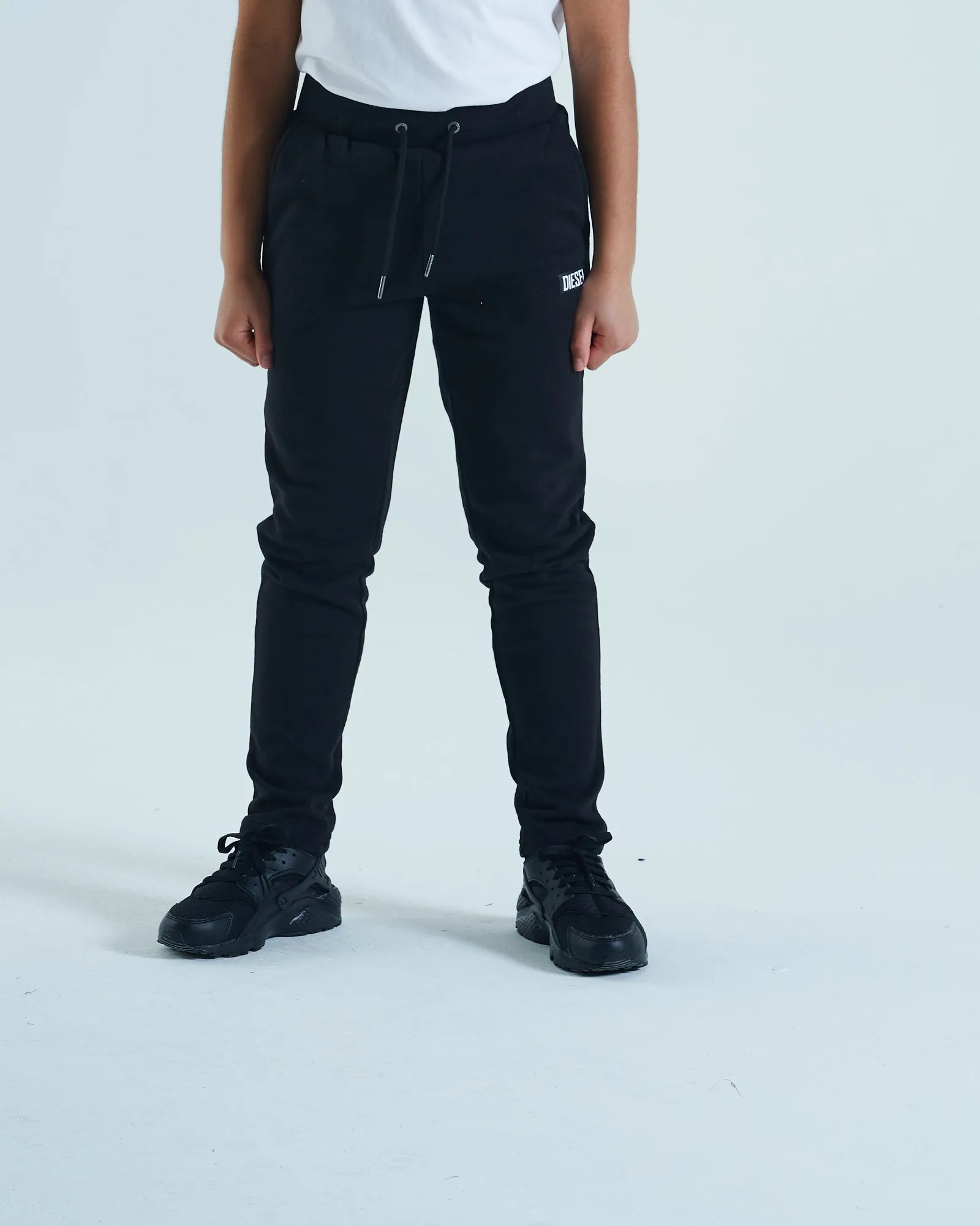 Hayward Trackpant Black