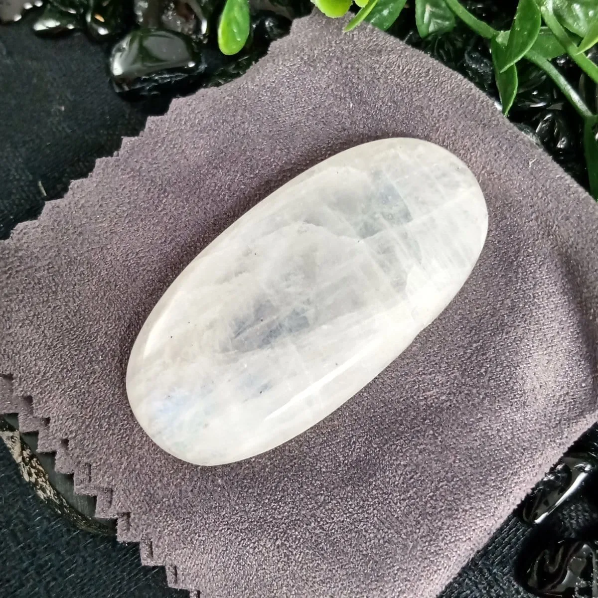 Rainbow Moonstone Cabochon (20.6 g)