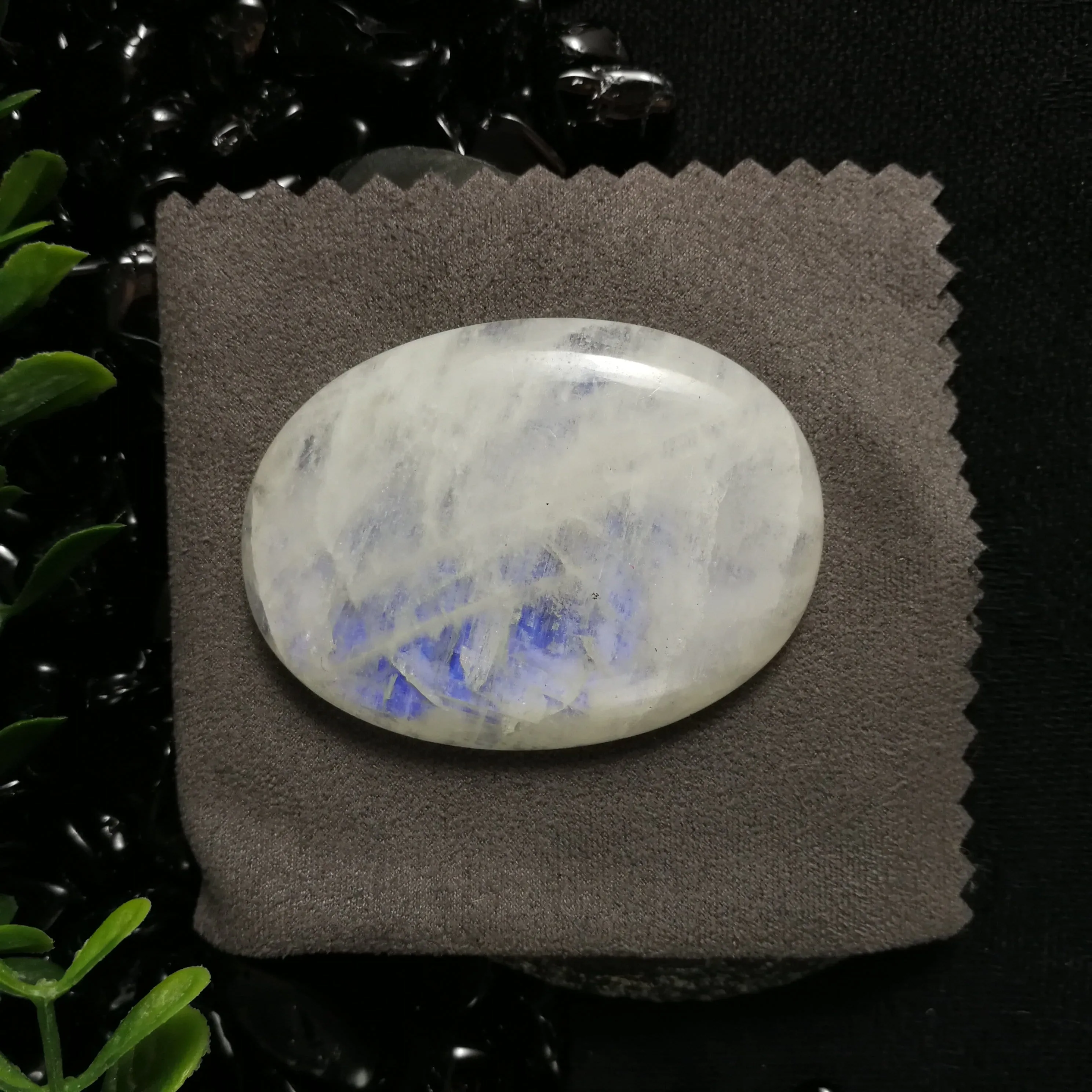 Rainbow Moonstone Cabochon (23.5 g)