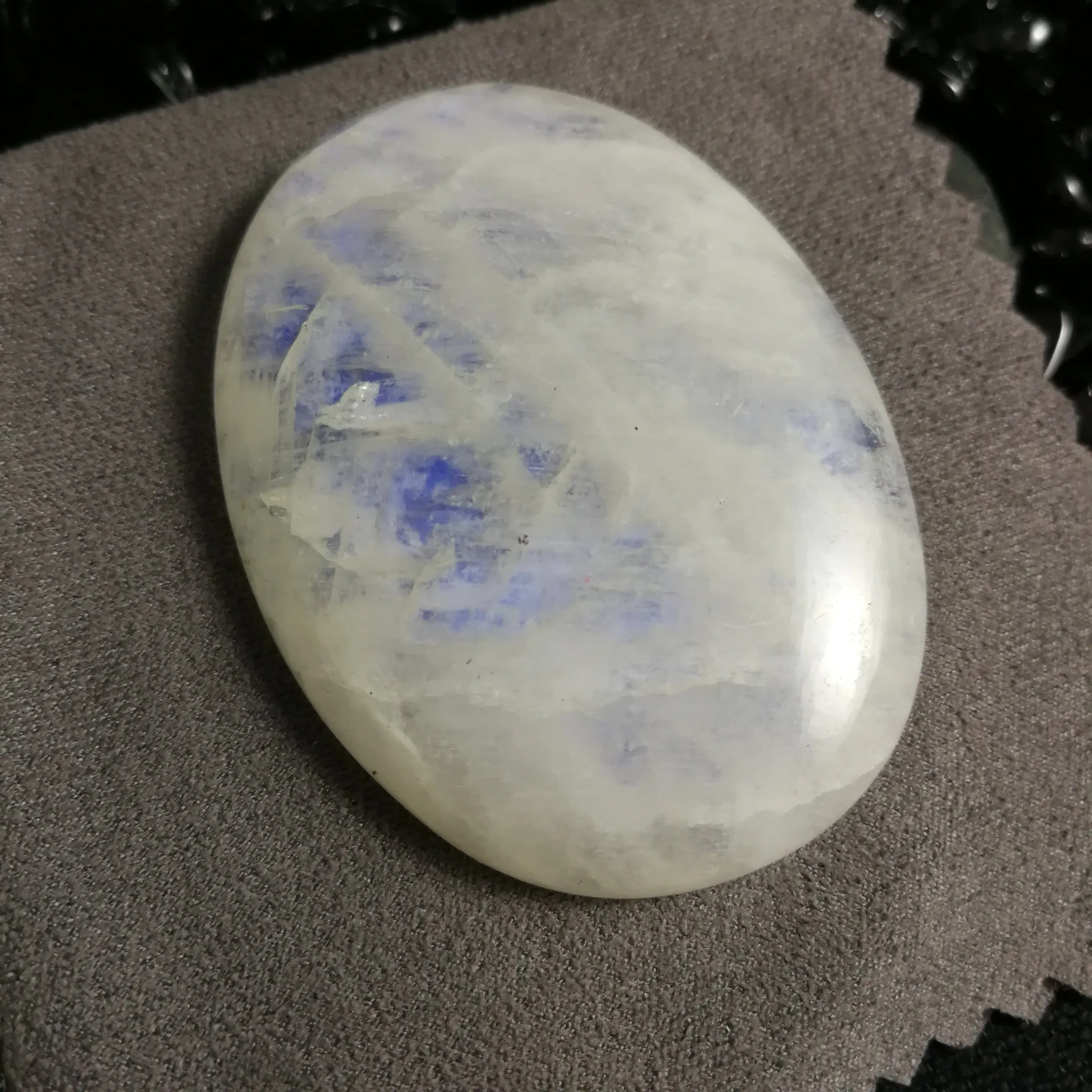 Rainbow Moonstone Cabochon (23.5 g)