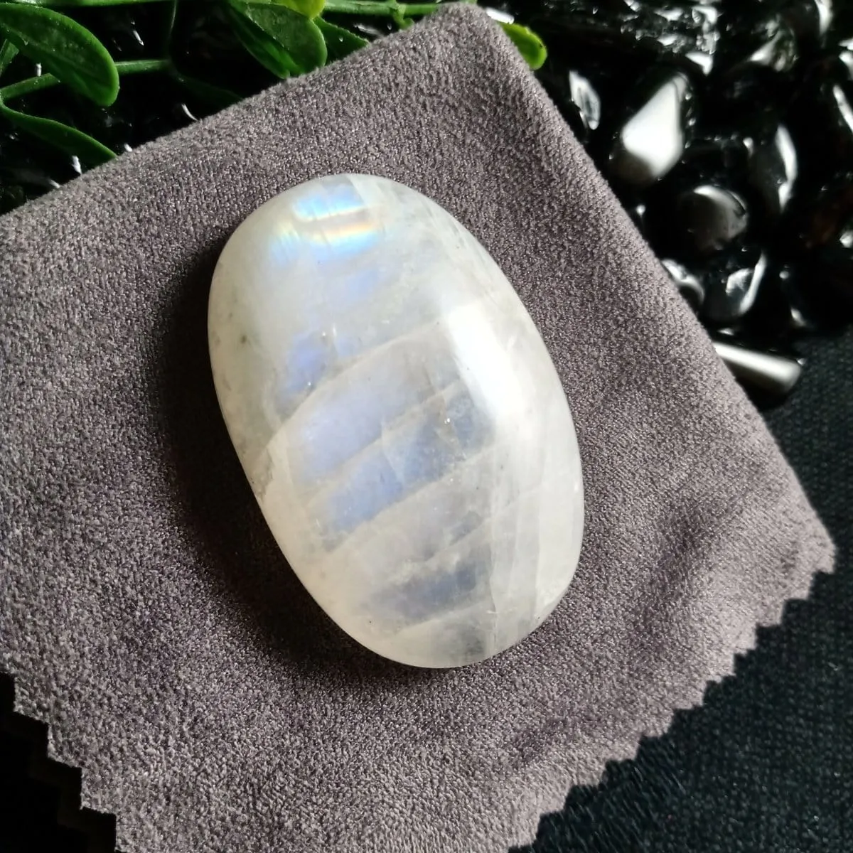 Rainbow Moonstone Cabochon (23.6 g)