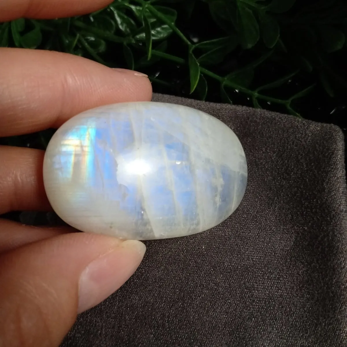 Rainbow Moonstone Cabochon (23.6 g)