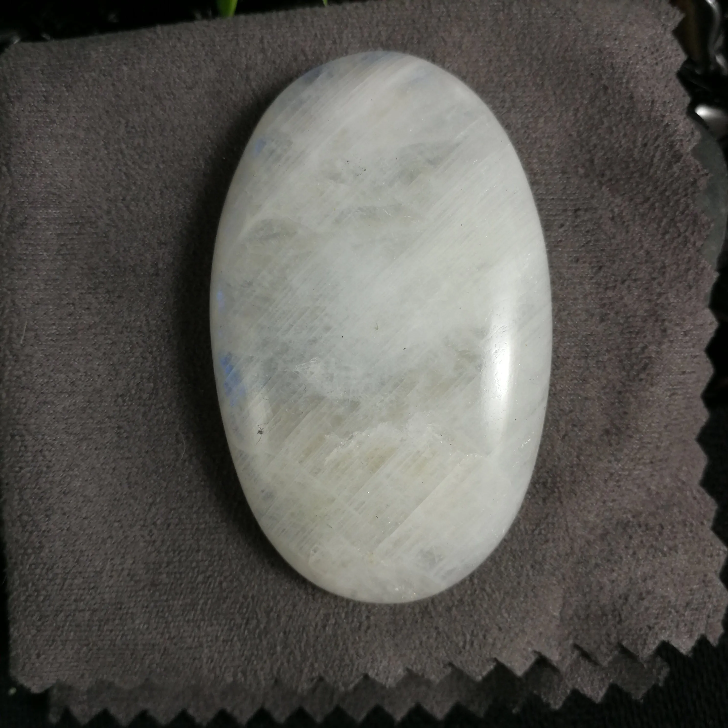 Rainbow Moonstone Cabochon (24.2 g)