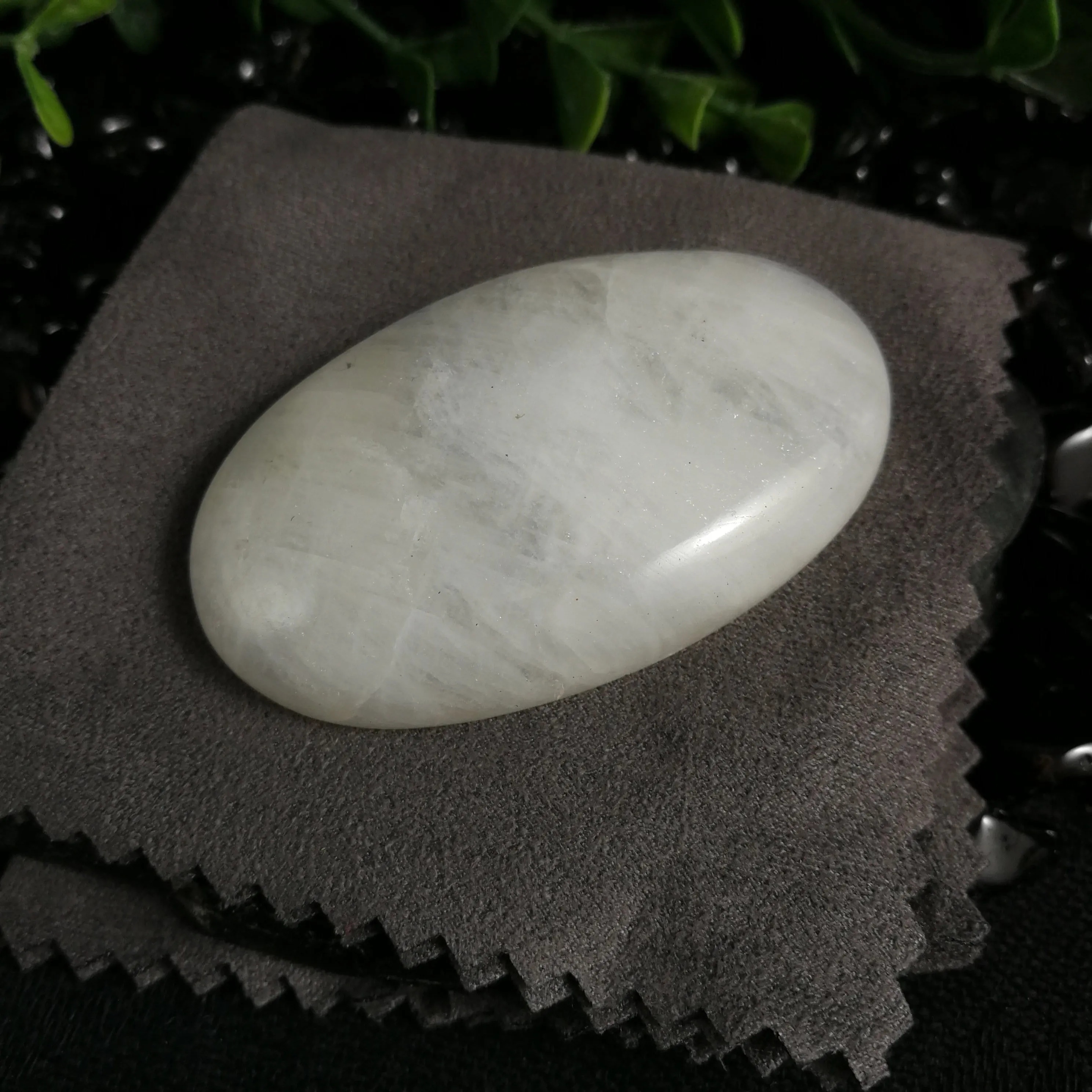 Rainbow Moonstone Cabochon (24.2 g)