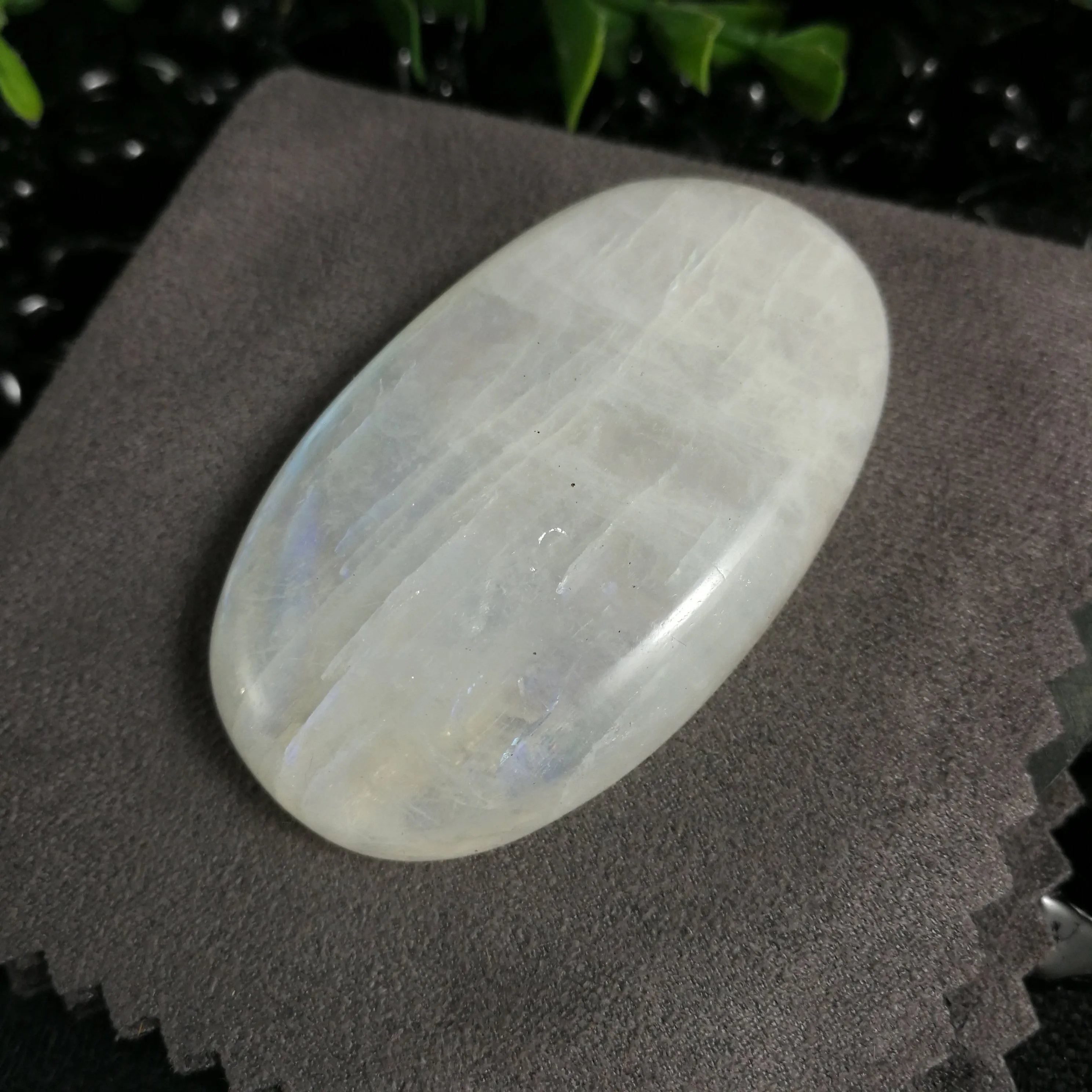 Rainbow Moonstone Cabochon (24.6 g)