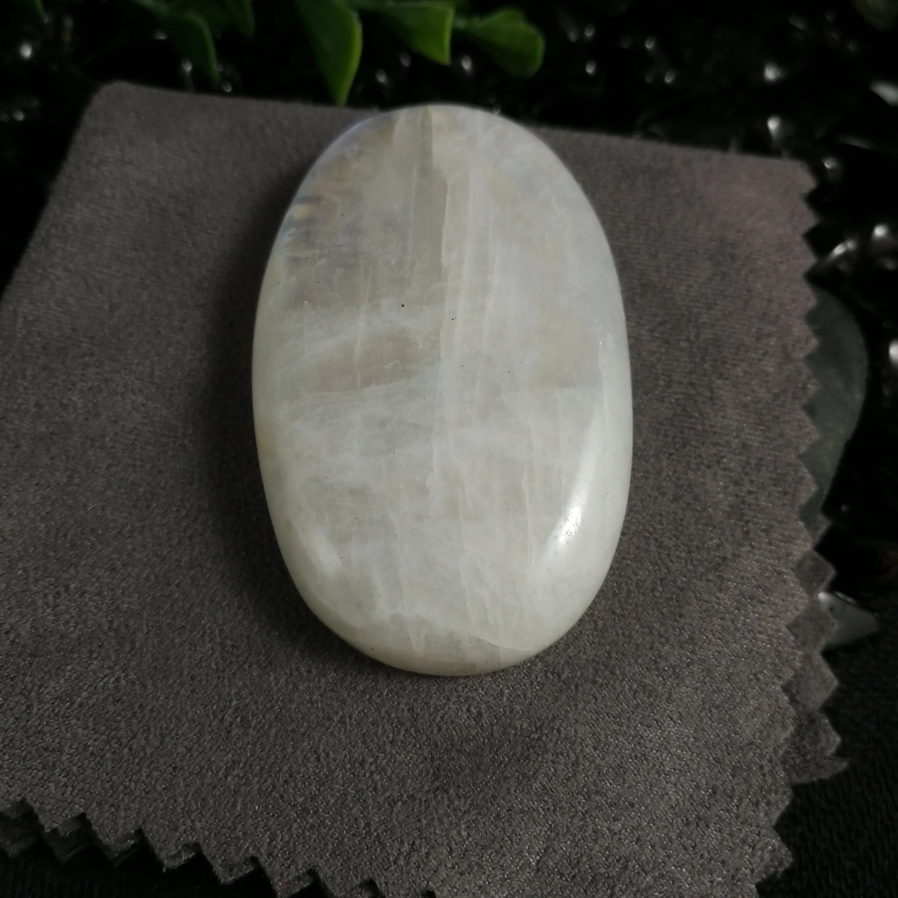 Rainbow Moonstone Cabochon (24.6 g)