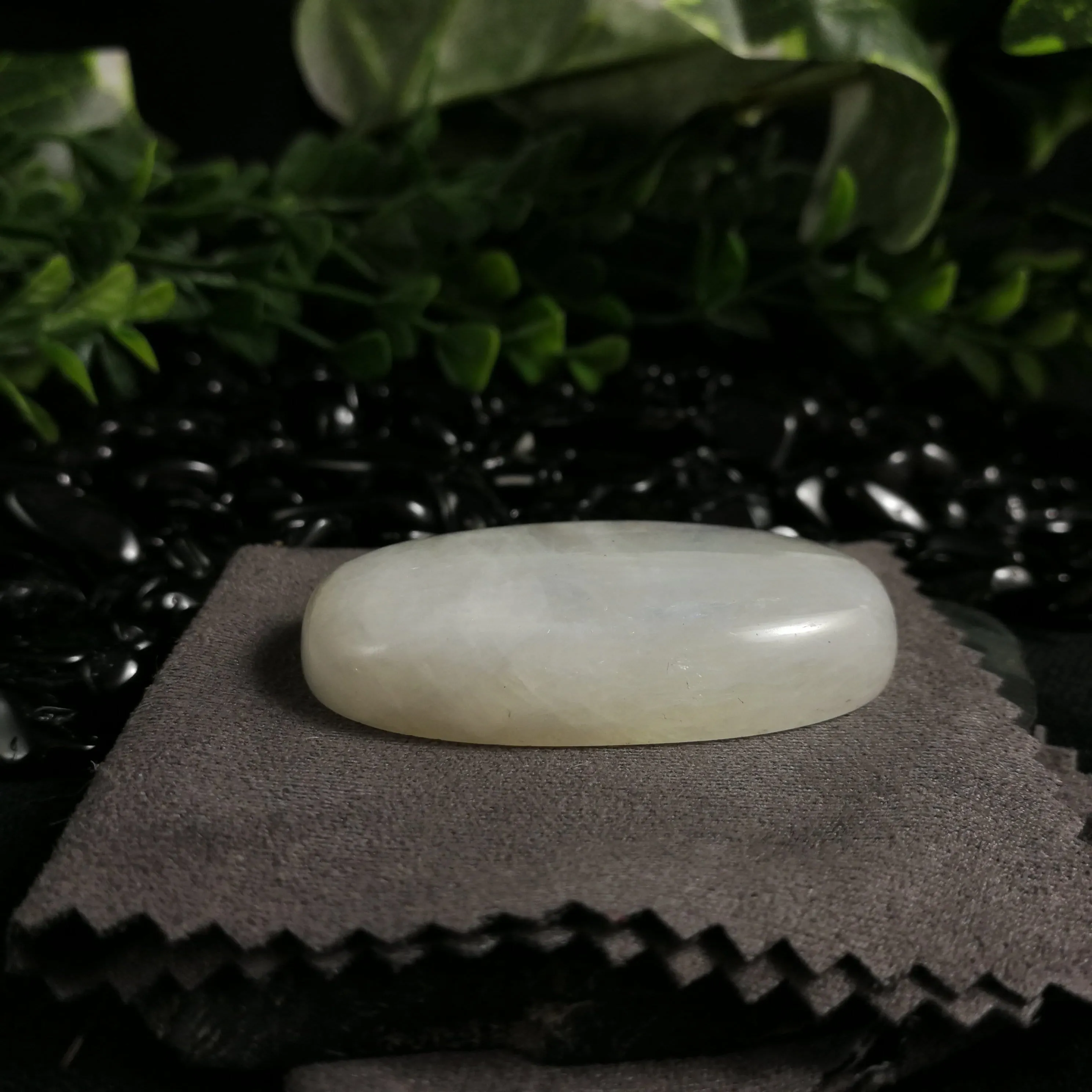 Rainbow Moonstone Cabochon (24.6 g)