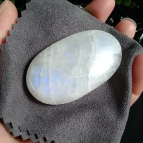 Rainbow Moonstone Cabochon (25.7 g)