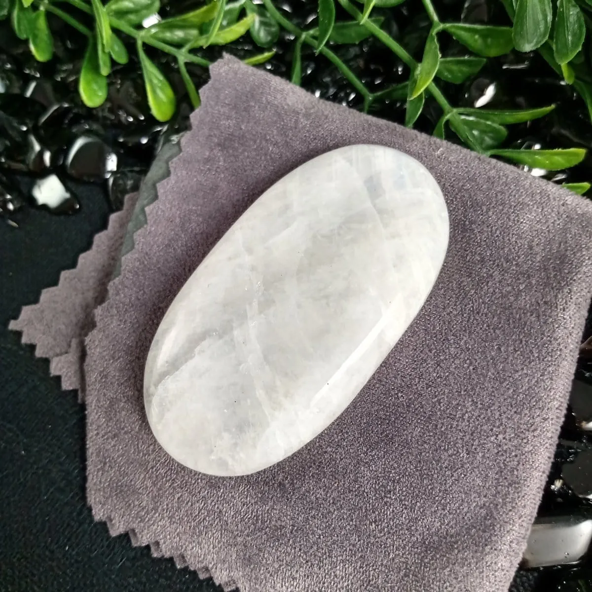 Rainbow Moonstone Cabochon (25.7 g)