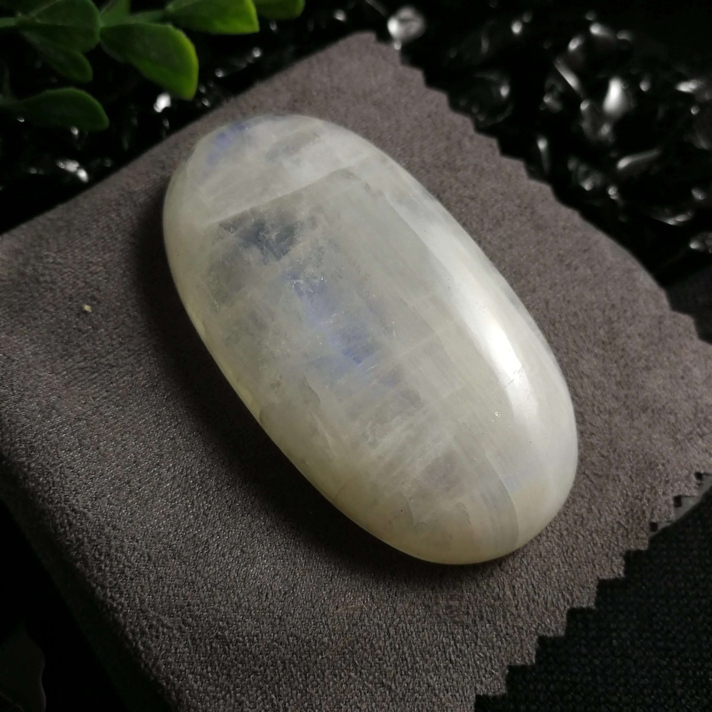 Rainbow Moonstone Cabochon (27.5 g)