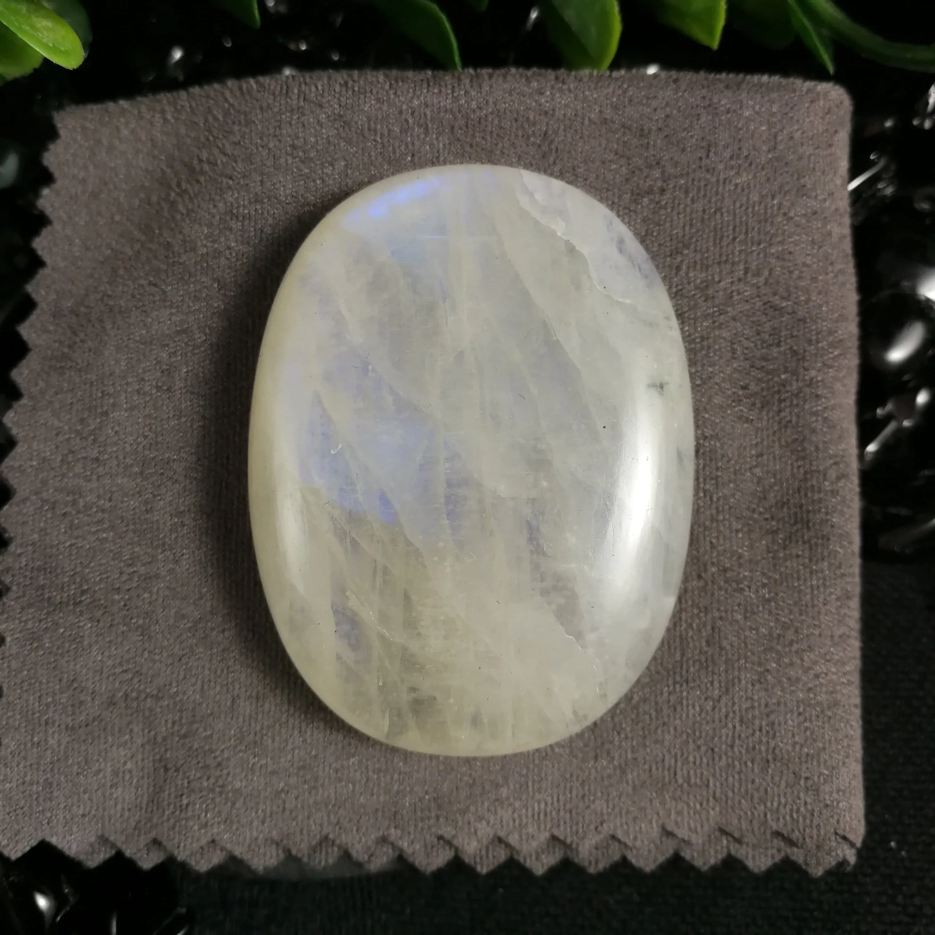 Rainbow Moonstone Cabochon (30.2 g)