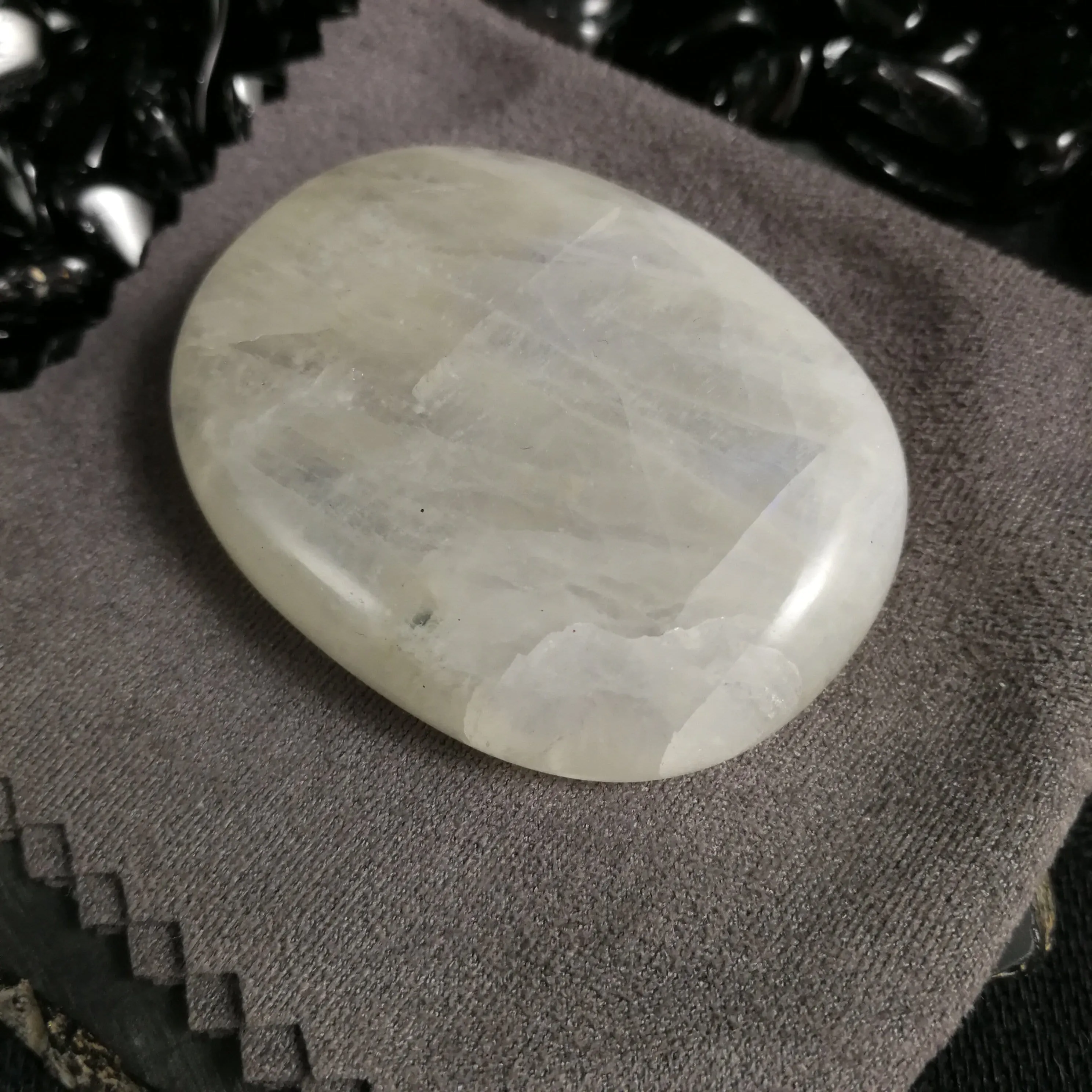 Rainbow Moonstone Cabochon (30.2 g)