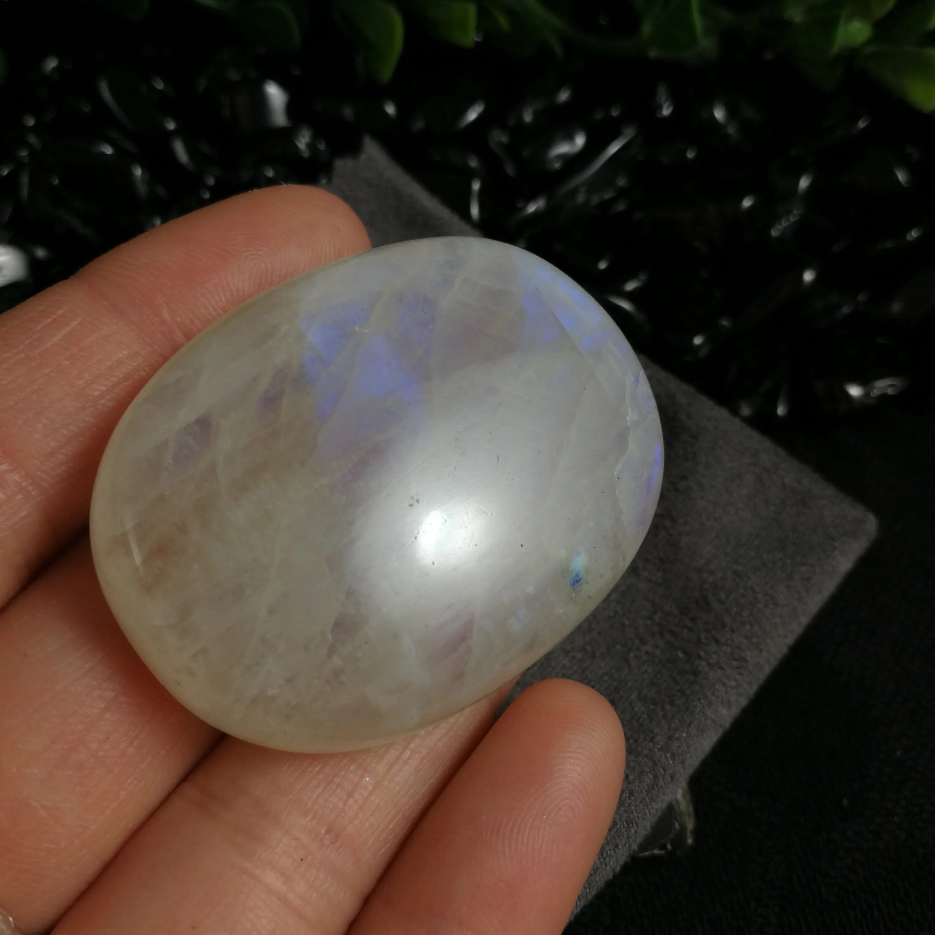 Rainbow Moonstone Cabochon (30.2 g)