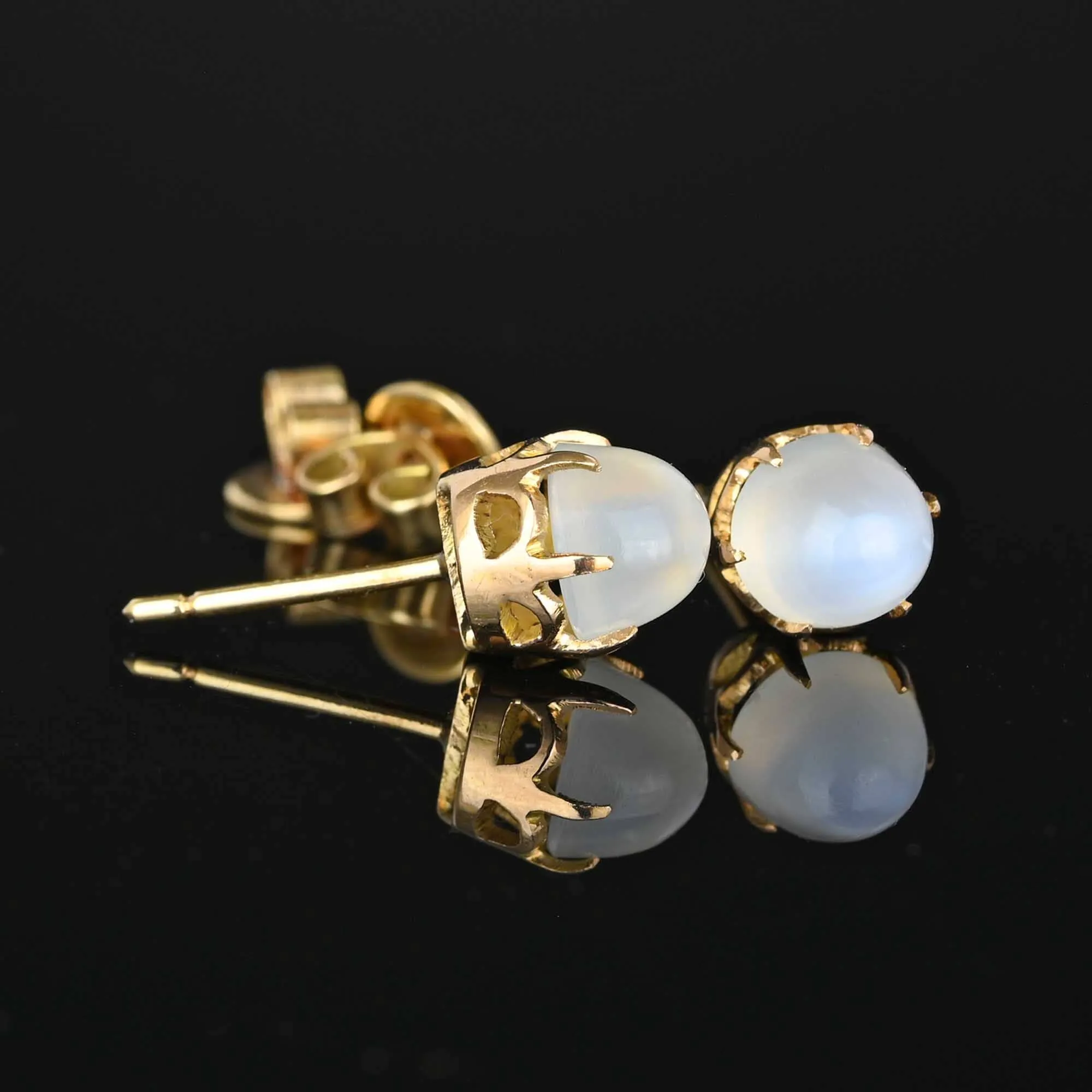 Vintage 14K Gold Cabochon Moonstone Stud Earrings