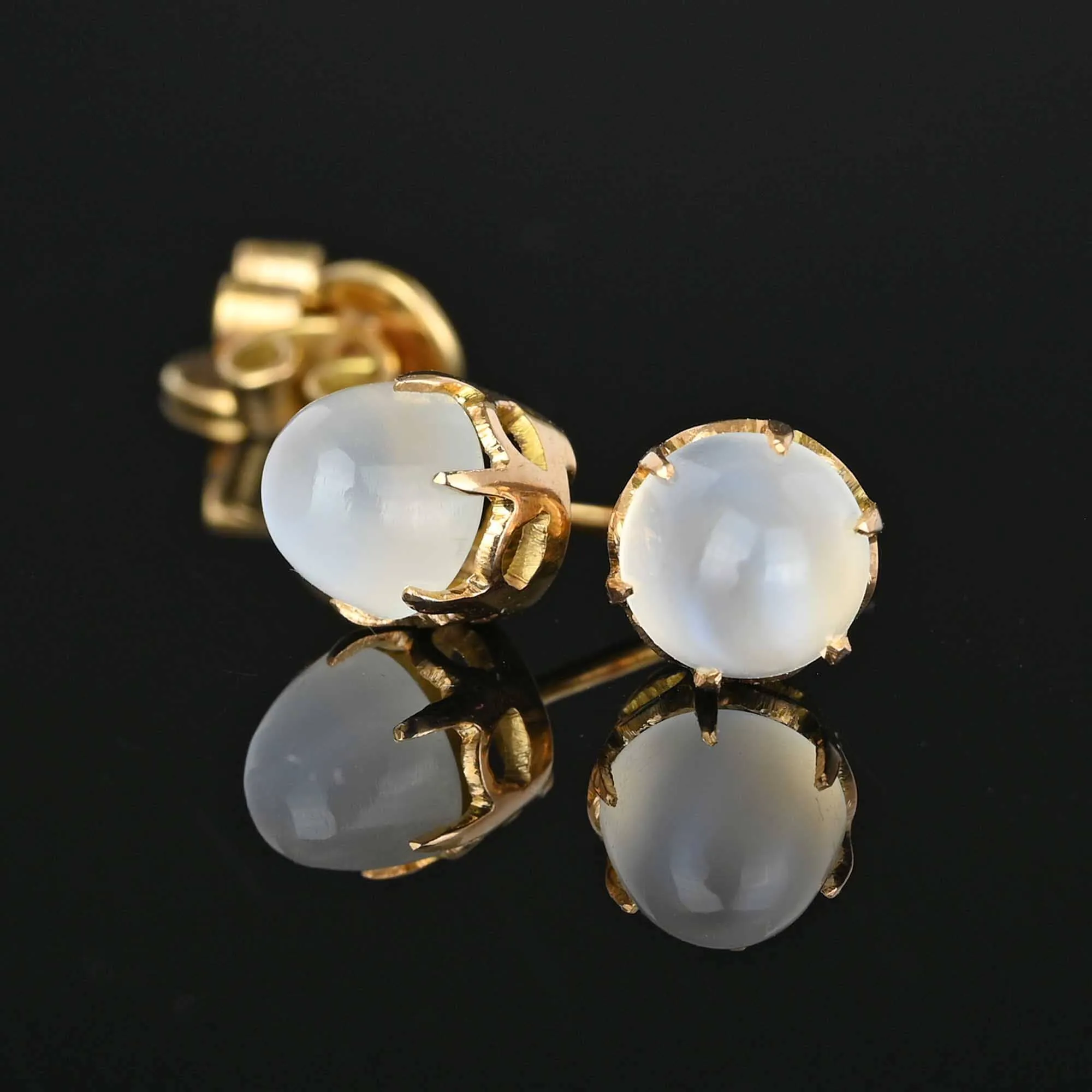 Vintage 14K Gold Cabochon Moonstone Stud Earrings