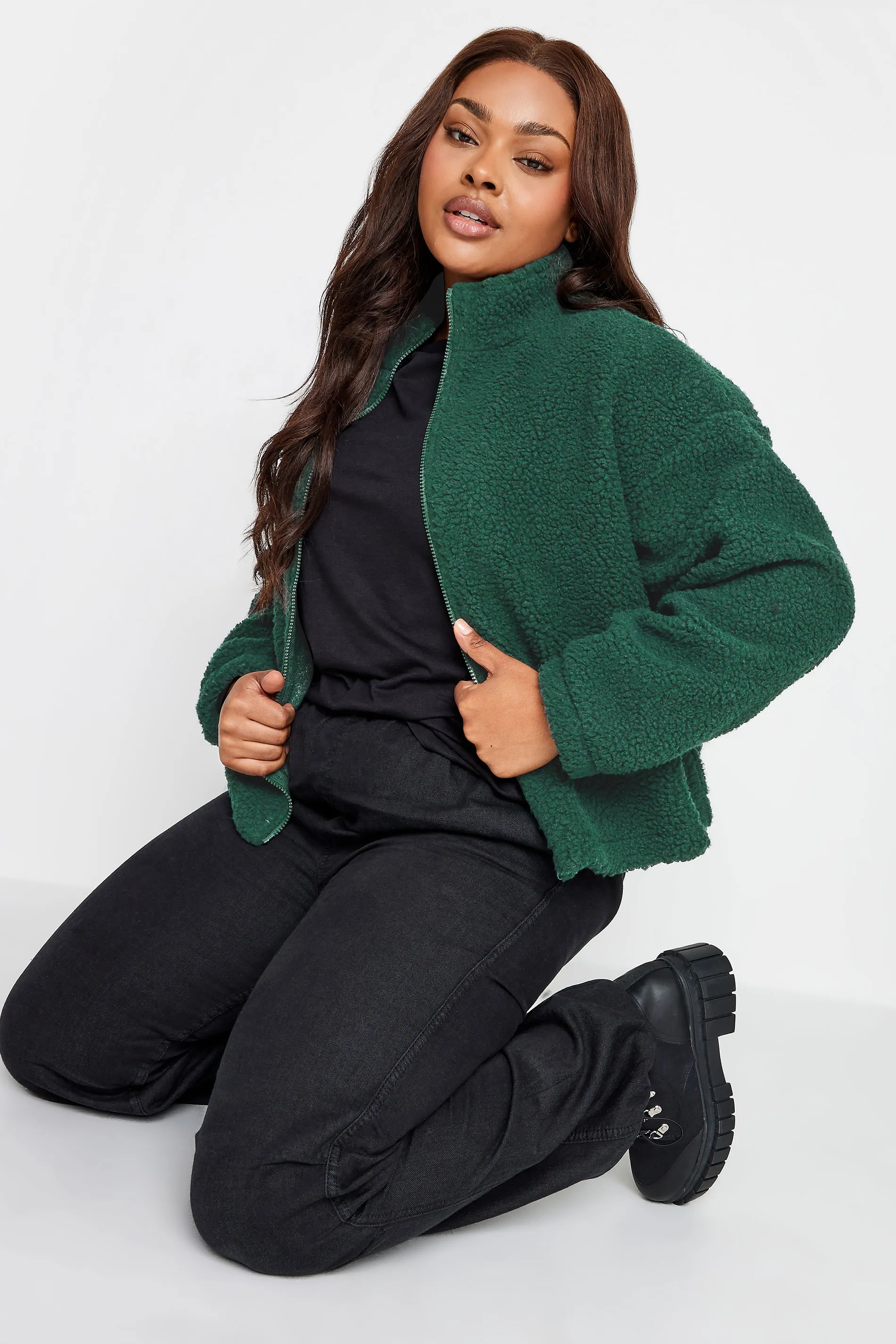 YOURS Curve Forest Green Cropped Zip Through Teddy Fleece